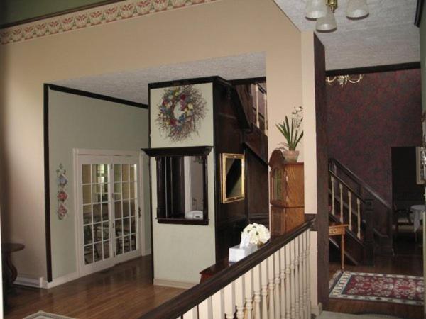 Spruce Hill Inn & Cottages Mansfield Room photo
